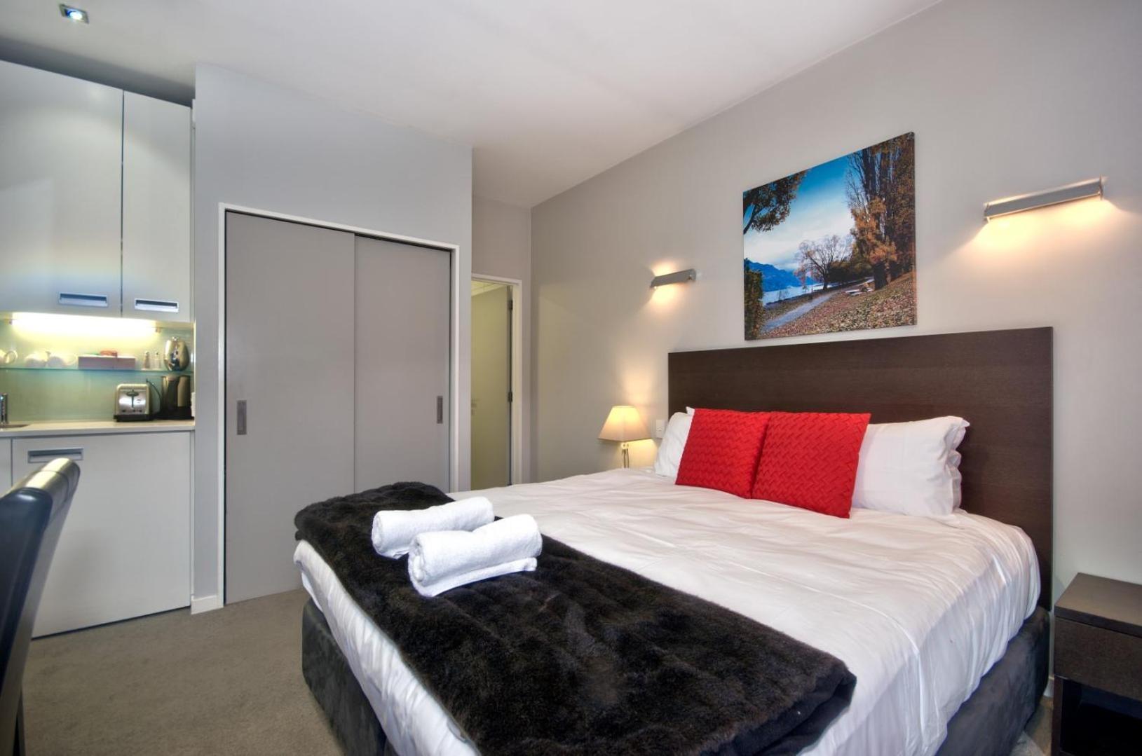 Pure Retreat Lake Views Distretto di Distretto di Queenstown Esterno foto